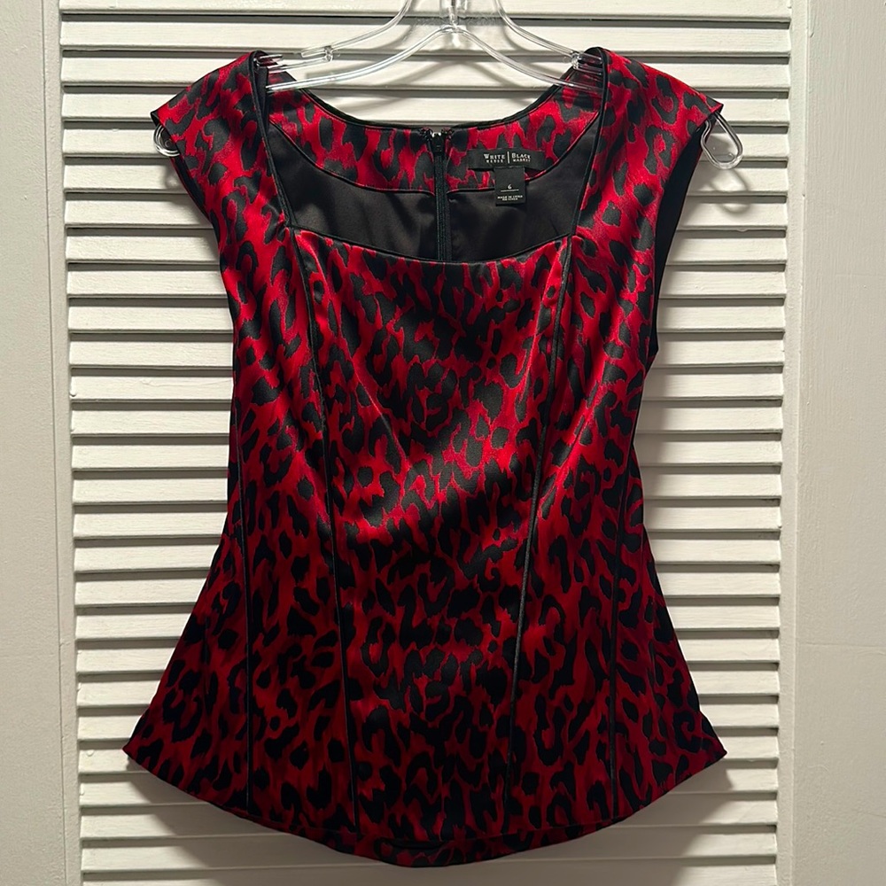 Women’s White House Black Market Top
